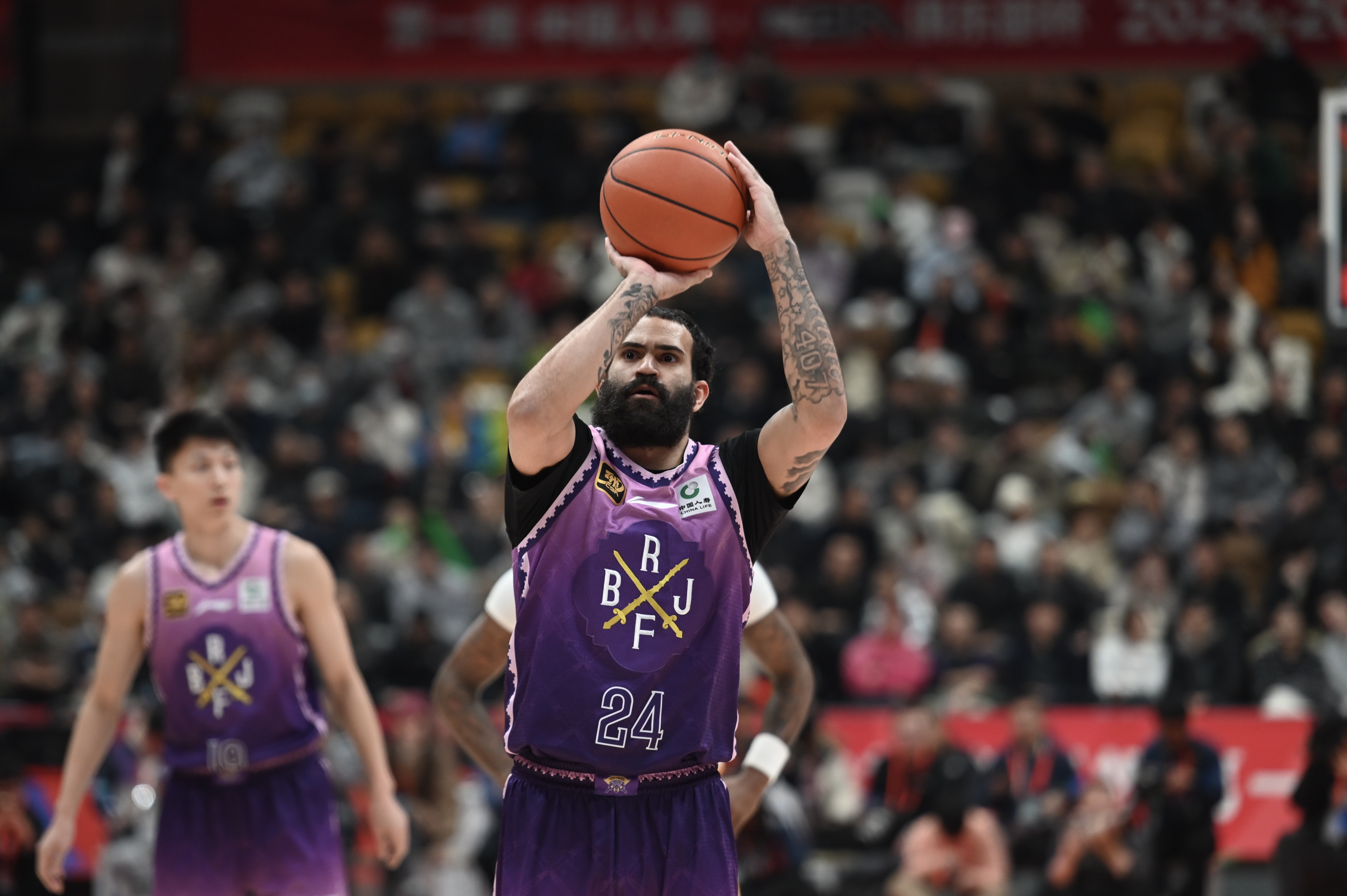 攻筐效率真不錯！里勒半場11中7&5罰全中轟下全隊最高的19分